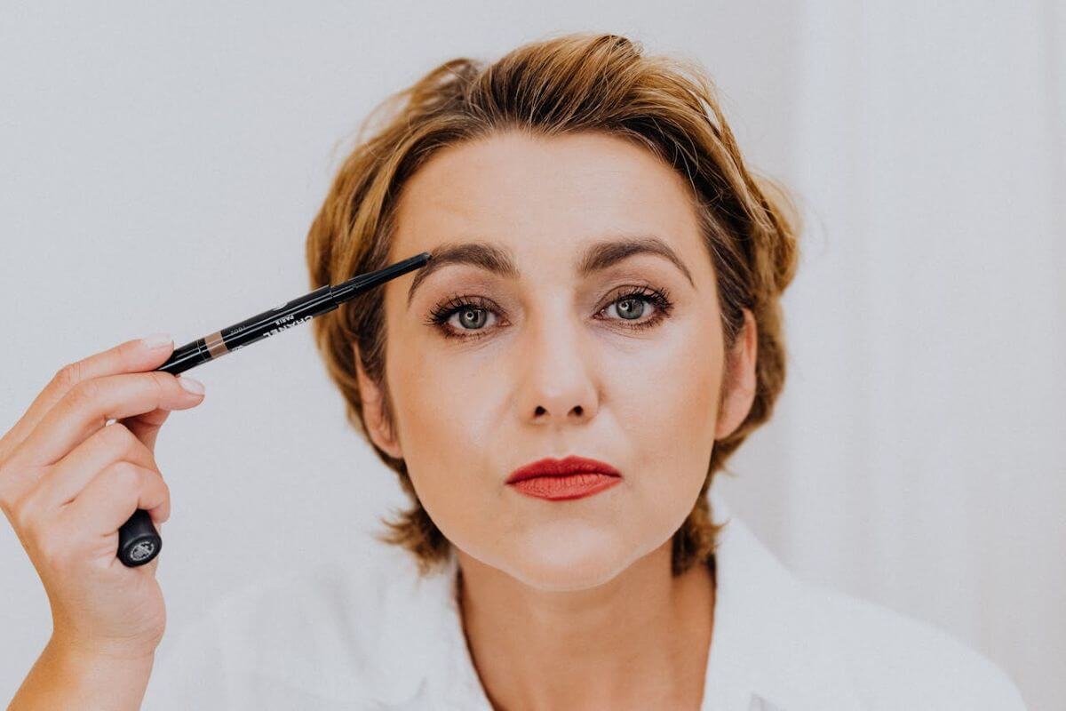 comment faire pousser les sourcils