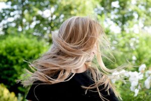 comment éclaircir ses cheveux naturellement